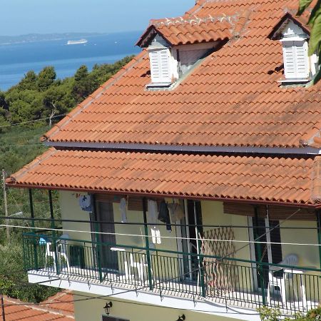 Villa Nefeli Loútsa 외부 사진