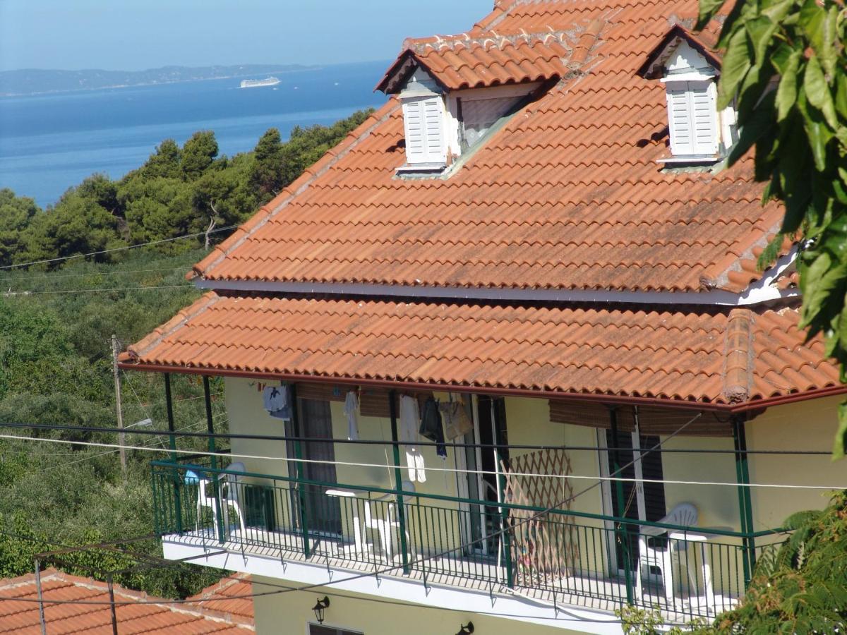Villa Nefeli Loútsa 외부 사진