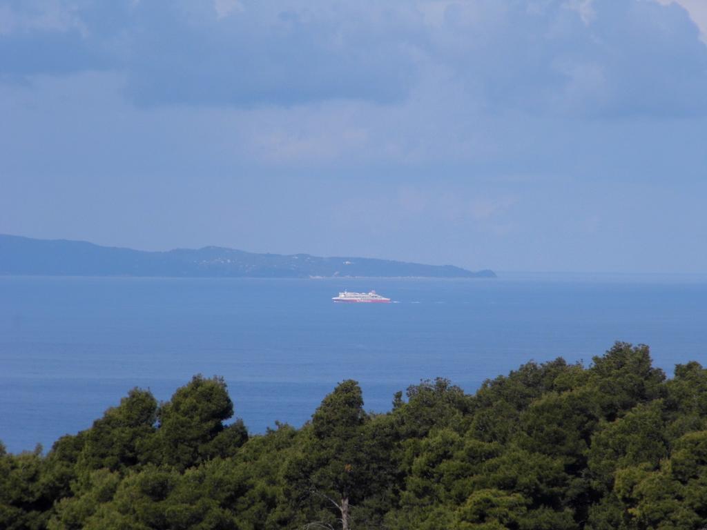 Villa Nefeli Loútsa 외부 사진
