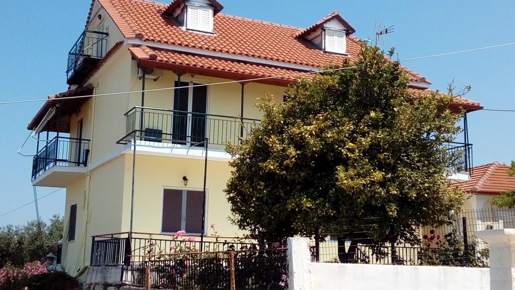 Villa Nefeli Loútsa 외부 사진