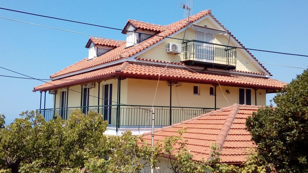 Villa Nefeli Loútsa 외부 사진